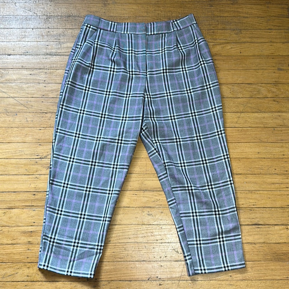 Women’s Asos Design Tapered Leg Plaid Trousers Pants Pleated Petite Size 8 gray
